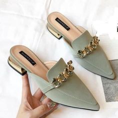 Hak Tinggi, Chinese Shoes, Rhinestone Slides, Fashion Shoes Heels, Shoes Heels Classy, Heels Classy, Elegant Shoes, Pretty Shoes