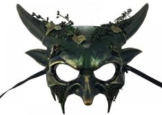 Green forest horned figure mask. Horned Mask, Spirit Costume, Masks Diy, Faux Leaf, Head Mask, Half Face Mask, Forest Spirit, Fantasy Costumes, Green Forest