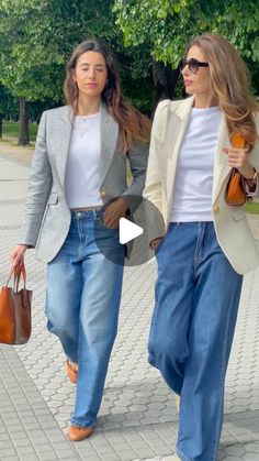 Pilar De Arce on Instagram: "¡Qué nos ponemos hoy ! 
Carmen blazer @theextremecollection 
Pilar blazer @theextremecollection 
Jeans @2uvesclothes 
Bolso @thebridgeitaly 

#lookoftheday #lookdeldia #lookdujour #blazer #theextremecollection #over50style" Blazer And Wide Jeans Outfit, Outfit Jean Ancho, Blazer Baggy Jeans Outfit, Chic Wide Leg Jeans With Zipper Closure, Blazer Wide Leg Jeans, Chic Oversized Long Sleeve Blazer, Outfits Jeans, Clothing Staples, Living Life