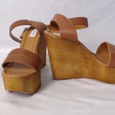 Steve Madden Wooden Platform Wedge Brown Leather Sandal Ankle & Toe Straps Size 9 Shoes Steve Madden, Brown Wedges, Brown Leather Sandals, Platform Wedge, Platform Wedges, Steve Madden Shoes, Leather Sandals, Steve Madden, Brown Leather