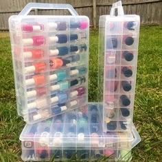 But then again, if you’d rather keep your polishes out of sight, thread and craft organizers can actually do the trick. | 15 Clever Organization Products For Beauty Addicts Creative Apartment, Diy Makeup Organizer, Clever Organization, Make Up Diy, Rangement Makeup, Penyimpanan Makeup, Diy Organizing, Diy Makeup Storage, Diy Organizer