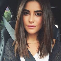 See the latest #hairstyles on our tumblr! It's awsome. Lob Haircut, Shoulder Length Hair Cuts, Long Bob Hairstyles, Short Hairstyle, Medium Hair Cuts, Shoulder Length Hair, Medium Length Hair Cuts