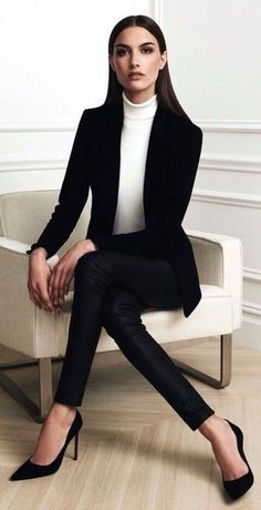 Classic Work Outfits, Chic Work Outfit, Job Interview Outfit, Chic Work Outfits Women, Lawyer Fashion, Professional Work Outfit, Lawyer Outfit, Woman Outfit, Black Outfits