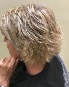 Blonde Color Highlights, Beautiful Monday Morning, Short Stacked Haircuts, Stacked Haircuts, Short Shaggy Haircuts, Beautiful Monday, Long Shag, Easy Hair Cuts, Over 60 Hairstyles