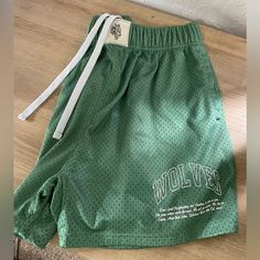 Green Mens Medium Wolves Mesh Shorts Worn Once Brand New Still Mesh Short, Mesh Shorts, Mens Green, Shorts Athletic, Wolves, Mens Shorts, Dark Green, Palace, Cool Outfits