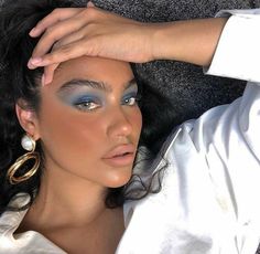 Gucci Makeup, Outfits Black, Black Luxury, Blue Eyeshadow, Editorial Makeup, Makeup Goals, Glam Makeup, Eyeshadow Looks, Girls Makeup