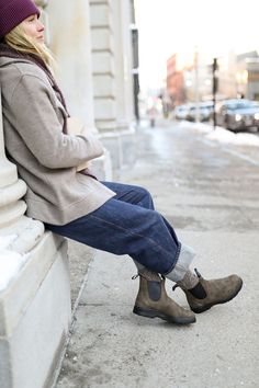 Stay toasty and dry in our #2242 Rustic Brown All-Terrain Thermal boot featuring the grippy, self-cleaning Vibram® outsole, Thinsulate® and leather lining plus waterproof leather. It is the only boot you need for winter. Styling Blundstone Boots Women, Blundstone Outfit Women, Blundstone Women Outfit, Blundstone Outfit, Blundstone Style, Blundstone Women, Feminine Business, Fall Boots Outfit, Boot Outfits