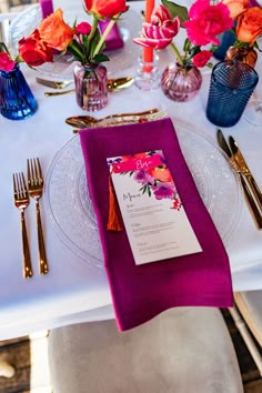 wedding table design bright and modern Navy Blue And Fuschia Wedding Decorations, Magenta Tropical Wedding, Blue Orange Magenta Wedding, Vibrant Wedding Table Decor, Colorful Napkins Wedding, Colorful Place Setting, Magenta And Orange Wedding, Fuschia Wedding Decorations, Bright Wedding Table