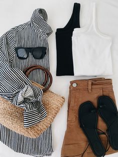 Old Money Summer, Mode Casual, Clothes And Accessories, Looks Style, Mom Style, Spring Summer Outfits, Primavera Estate