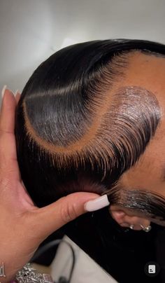 Side Part With Edges, Hair To Look Younger, Edges Ideas, Melted Lace, Short Bob Haircuts For Women, Beyonce Wig, Sleek Bob Hairstyles, Hairstyles Wigs, Beyonce Hair