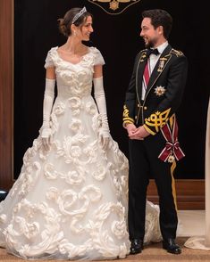 #crownprincehussein#crownprinceofjordan #RajwaAlSaif#princessrajwa#crownprincessrajwa#rajwaalhussein #queenrania# kingabdullah#crownprincehussein#princesssalma#princehashem#jordan #jordanianroyals #jordanianroyalfamily Princess Rajwa, Royal Wedding Gowns, Princess Silhouette, Estilo Real, Amman Jordan, Crown Princess Victoria, Dresses Royal