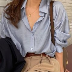 Beautiful Basic Chic Minimalist Shirt Gentle Light Fabric For Work Or Casual Wear Drop Shoulder Shirt, Minimalist Shirts, Business Casual Outfits For Work, Outfit Jeans, Work Outfits Women, Office Casual, Professional Outfits, Work Attire