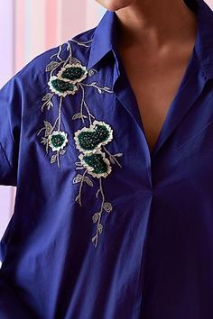 Embroidery Inspiration Clothing, Cod Set, Modest Shirt, Cotton Tops Designs, Embroidered Tops, Hand Embroidery Dress, Striped Shirts, Embellished Shirt, Draping Fashion