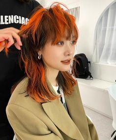 Peach And Brown Hair, Orange Hair Dye Ideas, Orange Dyed Hair, Block Dyed Hair, Short Orange Hair, Orange And Black Hair, Natural Short Hairstyles, Top 10 Hairstyles, Flame Hair