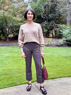 Outfits With Leather Pants, Fashion For Women Over 60 Outfits, Grandma Clothes, White Oxford Shirt, 60 Outfits, 5 Outfits, Style At A Certain Age, Leather Pants Outfit, Style Pant