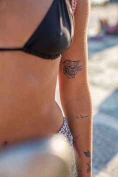 Inspiration Tattoos, Geniale Tattoos, Dainty Tattoos, Little Tattoos, Simplistic Tattoos, Fine Line Tattoos, Tattoo Models, Minimal Tattoo, Line Tattoos