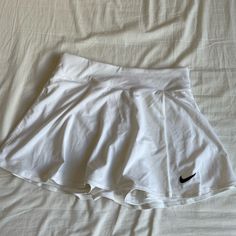 Brand New Never Worn Nike Fitted Tennis Skirt For Spring, Nike Mini Tennis Skirt For Spring, Nike Pleated Tennis Skirt For Spring, Nike White Fitted Tennis Skirt, Fitted White Nike Tennis Skirt, Nike Lined Mini Skirt For Spring, Nike White Lined Skirt, Nike White Skort For Spring, Nike White Tennis Skirt For Spring