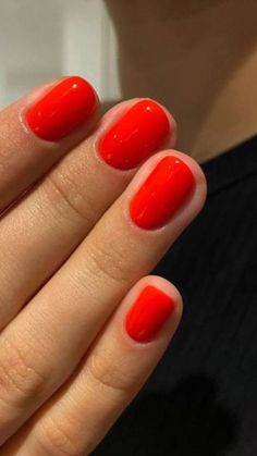 I asked a nail expert what they think the biggest winter nail trends of 2023 will beâhere are the five you can expect to see everywhere. Party Nail Design, Winter Nail Trends, Natural Looking Nails, Ongles Nails, Winter Manicure, Nude Nail Polish, Red Nail Polish, Nail Photos, Party Nails