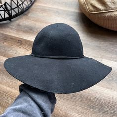 Never Worn One Size Black Hat For Fall, Black Hats For Spring, Black Hat One Size For Spring, Black Cloche Hat With Flat Brim, Black Felt Hat For The Beach, Black Fall Hats One Size, Chic Black Hat, One Size Fits Most, Black Hats For Fall, Chic Black Hat One Size Fits Most