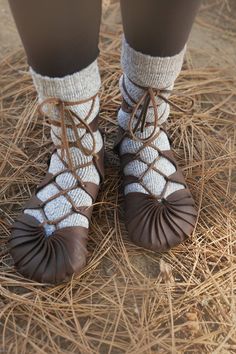 Craft Club: Iron Age Shoes — The Wondersmith Medieval Shoes, Make Your Own Shoes, Medieval Costume, Medieval Clothing, Craft Club, Iron Age, Fun Craft, Ancient Artifacts