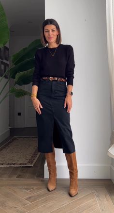 Black Demin Skirt Outfits, Elena Outfits, Ralph Lauren Aesthetic Outfit, Denim Skirt Outfit Winter, Outfits For The Week, Denim Midi Skirt Outfit, Black Denim Skirt Outfit, Lauren Aesthetic, Impress Your Crush