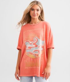 Billabong The Golden West Oversized T-Shirt - Orange Medium, Women's Papaya Distressed graphic washed t-shirt Bust measures 48 on size small Body length 27 on size small. 100% Cotton. Machine wash cold with like colors. Do not bleach. Tumble dry low. Cool iron if needed. Do no dry clean. Apparel & Accessories > Clothing > Shirts & Tops Peach Graphic Tee, Cute Oversized Graphic Tees, Aesthetic Graphic T Shirt, Billabong Shirt Outfit, Preppy Oversized Shirt, Tshirts For Women Casual Tees, Beachy T Shirts, Preppy Shirts For School, Oversized Beach Shirt