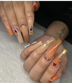 Cute idea for fall! Coffin Design, Nails Grunge, Encapsulated Nails, Fall Nail Art Designs, Grunge Nails, Cat Eye Nails, Fall Inspo