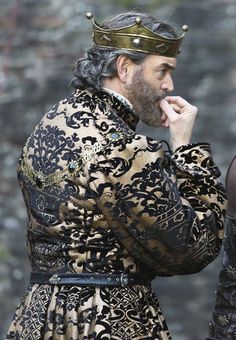 Galavant Costumes, Hamlet Shakespeare, Society For Creative Anachronism, King Aesthetic, King Dress, Psalm 22, King Costume, King Outfit, King Richard