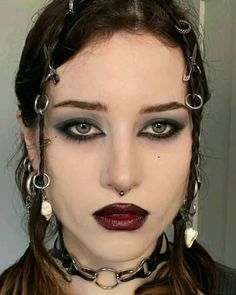 Witch Makeup With Gems, Casual Punk Makeup, Make Up Looks Bold, 80s Alternative Makeup, No Eyeliner Goth Makeup, 80s Vampire Makeup, Rockstar Hair And Makeup, Modern Emo Aesthetic