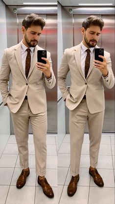 Men Style For Wedding, Beige Suit With Blue Tie, Graduation Suit Men, Khaki Wedding, Suits For Guys, Costume Beige, Man Dress Design