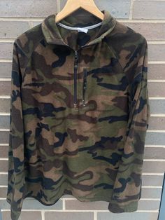 "Vintage 1990s Starter Camouflage Quarter Zip Sweatshirt - Size L (Length 27\", Chest 21\") - Great vintage condition  - No holes no stains - Message for more information Please take note of the measurements listed as these are vintage clothes and may fit different than the tag size. Follow our page for more vintage clothing drops! Connect with us on Instagram: @recurarchives" Camo Zip Up, Camo Sweater, Retro Sportswear, Vintage Fleece, Quarter Zip Sweatshirt, Sweater Vintage, Vintage Clothes, Zip Sweatshirt, Quarter Zip