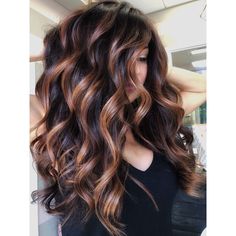 Rambut Brunette, Brunette Balayage, Fall Hair Color For Brunettes, Brunette Balayage Hair, Brown Hair Balayage, Balayage Brunette, Brown Blonde Hair, Brown Hair With Highlights, Long Wavy Hair