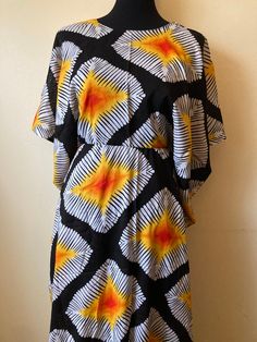 This is a Somali dress known as a bati, it's typically worn at home. It's soft and comfortable for lounging at home. Soft Dress, African Clothing, Dress Clothes For Women, Lounge Wear, Dress Outfits, Womens Dresses, Trending Outfits, Clothes For Women, Dresses