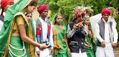 India Traditional Dress, Different Religions, Cotton Turban, Indian States, Woolen Clothes, Indian History Facts, Traditional Attires, Dress Name, States Of India