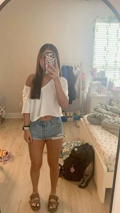 Summer Birthday Dinner Outfit, Basic Summer Fits, Summer Camp Fits, School Outfits Shorts, Outfit Inspo Summer Casual, Tank And Shorts Outfit, Casual Summer Outfits Shorts, Outfit Ideas Shorts, Outfits Shorts