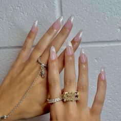 06/17/24 Madi Filipowicz Nails, Dip Nail Designs, Dip Nail Ideas, Neutral Nail Art, Madi Filipowicz, Dip Nail, Nail Shimmer, French Nail Art, Glass Nails