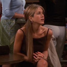 Rachel Green Icons S7 #icons #friends #rachelgreen Long Hair Rachel Green, Rachael Friends Hair, Rachel Short Haircut, Rachel Green Hair Medium Length, Rachel Geller Hair, Season 1 Rachel Green, Rachel Green Aesthetic Icon, Rachel Hairstyles Friends, Rachel Green Hair Styles