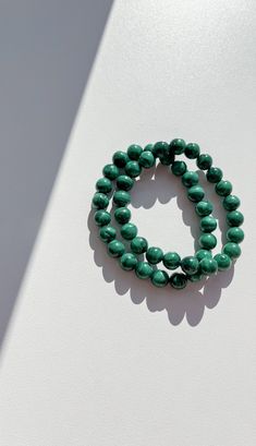 ВСЕ > Браслет из малахита купить в интернет-магазине Bracelet Inspo, Gems Bracelet, Jewelry Photography, Bead Designs, Anime Scenery, Brand Design, Turquoise Bracelet, Mood Board