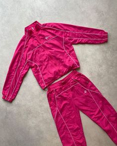 2000s Fashion Men, Hype Fashion, Pink Tracksuit, 00s Fashion, Teen Outfits, Boy Fits, Suit Style