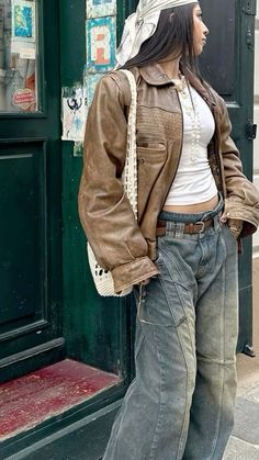 Outfit Ideas Baggy Jeans, Streetwear Fashion Fall, Layered Winter Outfits, Paris Outfit Ideas, Winter Outfits Street Style, Fashionista Outfits, Autumn Street, Stylish Fall Outfits, Streetwear Fits