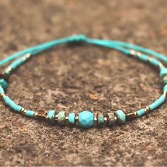 Boho Adjustable Beaded Bracelet Color: Turquoise & Gold Simple Turquoise Jewelry, Teal Beaded Bracelets, Turquoise Beaded Bracelets, Stretch Beaded Bracelets Diy, Minimalist Diy, Adjustable Beaded Bracelet, Teal Bracelet, Beaded Chocker, Small Bead Bracelet