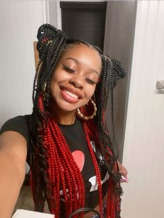 Knotless Braids Red Peekaboo, Red Braids Peekaboo, Peekaboo Goddess Braids With Beads, Red Peekaboo Goddess Braids, Black And Red Braids Peekaboo, Box Braids Peekaboo Color With Curls, Red Peekaboo Braids With Curls, Box Braids Peak A Boo, Red Peak A Boo Knotless Braids