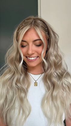 prom hairstyles, hair looks for prom, prom hairstyles with bangs, cute easter hairstyles Cute Prom Hairstyles, Concert Hairstyles, Formal Hairstyles For Long Hair, Ball Hairstyles, Hoco Hairstyles, Dance Hairstyles, Wedding Hair Inspiration, Festival Hair