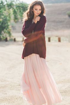 Maxi skirts, fall fashion, staple pieces, pink skirt, Morning Lavender, photoshoot outfit ideas Light Pink Maxi Skirt, Skirt Outfits Aesthetic, Engagement Shoot Outfit, Pink Maxi Skirt, Morning Lavender, Skirt Outfits Fall, Pink Maxi, Casual Fall Outfits, Lace Tops