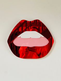 💋Mirror Lips💋 Solid mirror acrylic laser cut lips They look absolutely lush as part of a gallery wall...but also on their own as a real statement piece. 2 sizes available  Large - £55 Width - 30cm Height - 25.5cm Mini Lips Width - 8cm Height - 6.5cm £8 *Attachments not included. We suggest using an extra strong double sided tape to attach to the wall Arty Bedroom, Lip Decor, Red Dorm, Lip Mirror, Salon Suite Decor, Acrylic Laser Cut, White Eyeshadow, Colored Mirror, Colorful Apartment