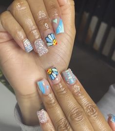 Kaws Nails Art Short, Short Exotic Nail Designs, Baddie Acrylic Nails Short, Blue Short Acrylic Nails, Floral Nails Summer, Baddie Short Acrylic Nails, Acrylic Nails Ombre, Short Nails Black