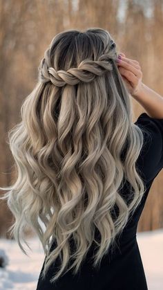 13 Hairstyles, Aesthetic Styles, Medium Curly, Simple Hairstyles, Hair Medium, Short Cut, Winter Hairstyles, Hair Game