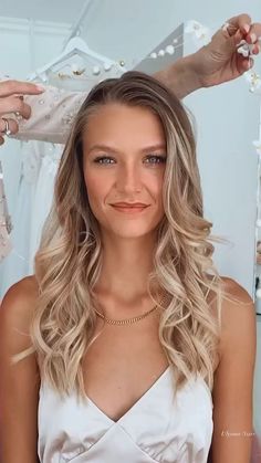 Bridesmaid Hairstyles Thinning Hair, Straight Hair For Wedding Bride, Bride Hair With Braid, Bridal Hair Fine Hair, Boho Wedding Hair With Veil, Beach Wedding Hairstyles For Long Hair, Wedding Gazebo Decorations Outdoor, Fine Hair Wedding Hairstyles, Bridal Party Hairstyles Bridesmaid