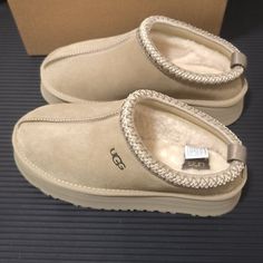 Cute Uggs, Pretty Sneakers, Ugg Tasman Slippers, Trendy Shoes Sneakers, Preppy Shoes, Pretty Shoes Sneakers, Shoes Ugg, Shoe Wishlist, Ugg Tasman