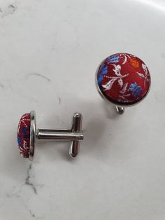 Unique handmade upcycled cufflinks made with hypoallergenic surgical steel. This statement men's accessories are one of a kind, and handmade using silk fabrics from neckties. Perfect gift for him. Very versatile: think grooms, office, special dates... They come in a presentation box as in the video. Grooms And Groomsmen, Unique Cufflinks, Business Accessories, Silk Fabrics, Perfect Gift For Him, Recycled Metal, Tie Accessories, Upcycled Vintage, Cuff Links